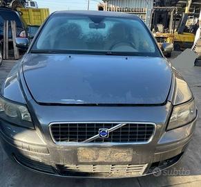 VOLVO S40 - ANNO 2004