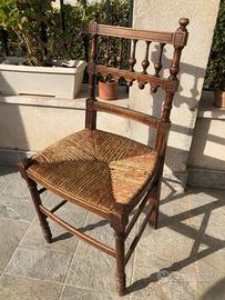 Sedia d'epoca in legno