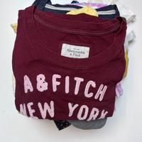 T-shirts e magliette - Stock