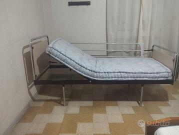 letto d'ospedale con sollevamento manuale, sponde
