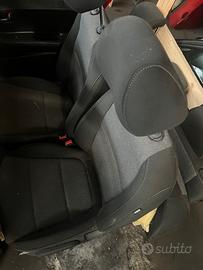 sedili kia stonic 2024