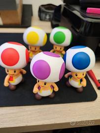 set 5 Figure Toad blu giallo verde rosso viola 