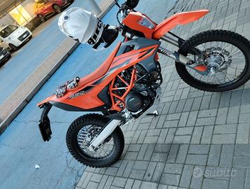 KTM 690 enduro r