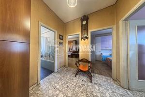 AMPIO TRILOCALE PIANO ALTO CON DUE BALCONI