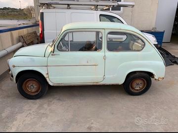 Fiat 600d del 63 da restaurare
