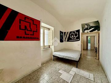 2 LOCALI A BARANO D'ISCHIA