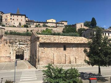 LAST MINUTE SETTEMBRE SpelloAssisi con posto auto