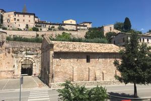 LAST MINUTE SETTEMBRE SpelloAssisi con posto auto