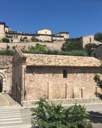 LAST MINUTE SETTEMBRE SpelloAssisi posto auto