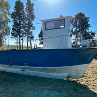 Barca in vetro resina cabinata con motore da 80cv