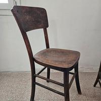 Antica sedia in legno 