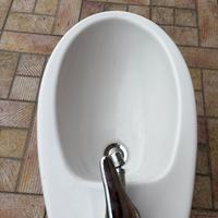 Bidet, gabinetto e lavandino