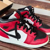 Air jordan 1 mid gs rosse bianche e nere
