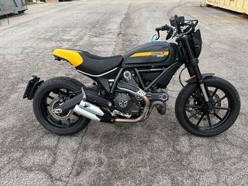 DUCATI SCRAMBLER 800 Full Throttle 3000km Nuova