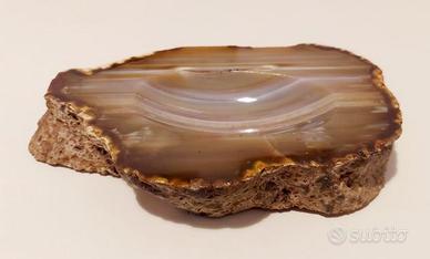 Posacenere ovale in agata striata del Brasile