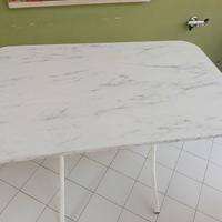 Tavolo da esterno pieghevole salva spazio