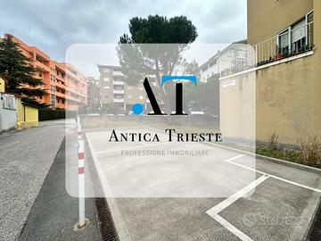 Piazzola esclusiva-spazio per due auto e due moto