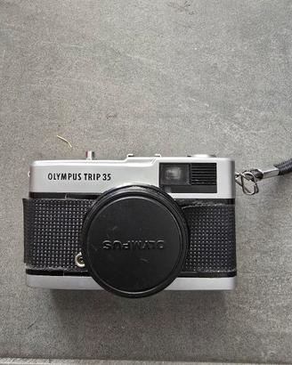 Olympus Trip 35 – Fotocamera analogica (non test)