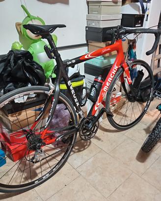 bici da corsa in carbonio 