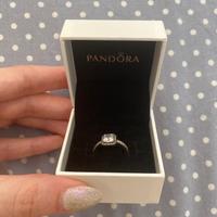 Anello solitario Pandora