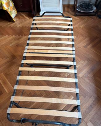 Letto pieghevole con materasso
