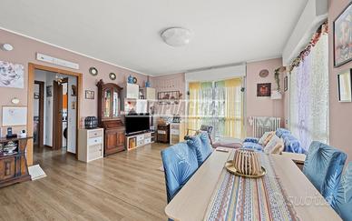 Trilocale panoramico con terrazzo angolare