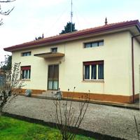 Casa indipendente con giardino