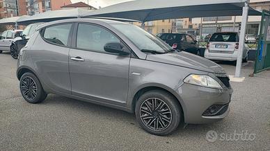 Lancia Ypsilon 1.2 69 CV 5 porte S&S Gold