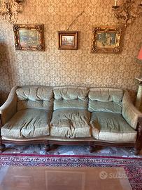 Divano 3 posti 2 poltrone e tavolino