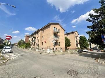 3 LOCALI A PAVIA