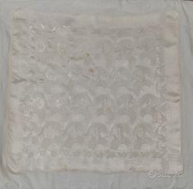 Fazzoletto in seta antico per costume sardo