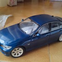 BMW 330i e90 1/18 kyosho con difetti 