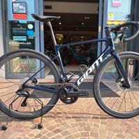 NUOVA Giant DEFY Advanced PRO 0