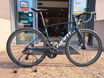 NUOVA Giant DEFY Advanced PRO 0