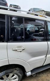 MITSUBISHI PAJERO 2010 - PORTA POSTERIORE DESTRO