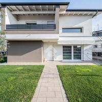 VILLA SINGOLA A SUZZARA