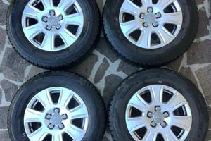 Gomme invernali e cerchi in lega originali Audi