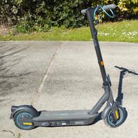 Monopattino Elettrico Ninebot Segway GD30 2