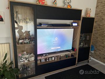 Tv  Samsung 65 pollici più soggiorno