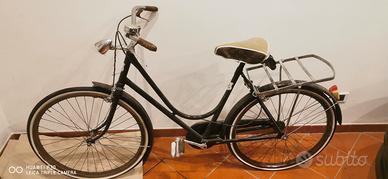 Bicicletta con  cerchi in legno 