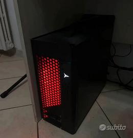 PC Fisso da Gaming Lenovo Legion + Accessori