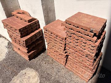 Piastrelle (mattonelle) in plastica dura esterno