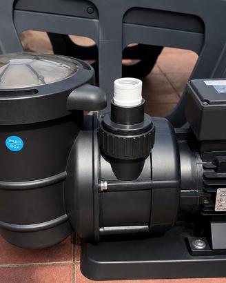 POMPA PER PISCINA CON PREFILTRO – 17.000 L/H