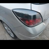 stop posteriore originale lato guida 