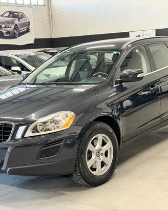 Volvo XC 60 XC60 D3 Geartronic R-design
