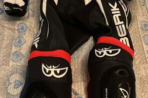 Tuta moto in pelle taglia 50 nuova