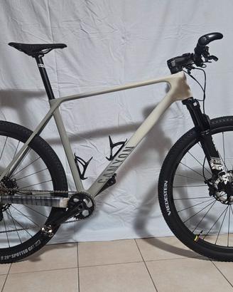MTB Canyon Exceed CF7 XL 2023