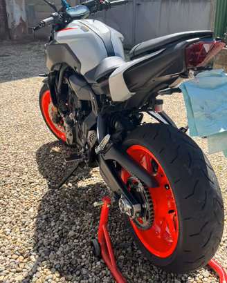 YAMAHA MT 07