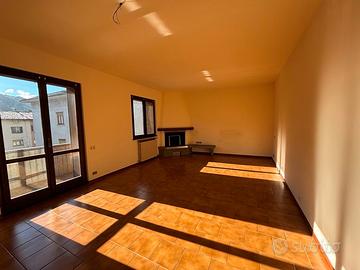 Trilocale di 115 mq con 3 balconi e possibilità bo