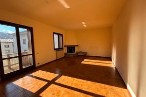 Trilocale di 115 mq con 3 balconi e possibilità bo